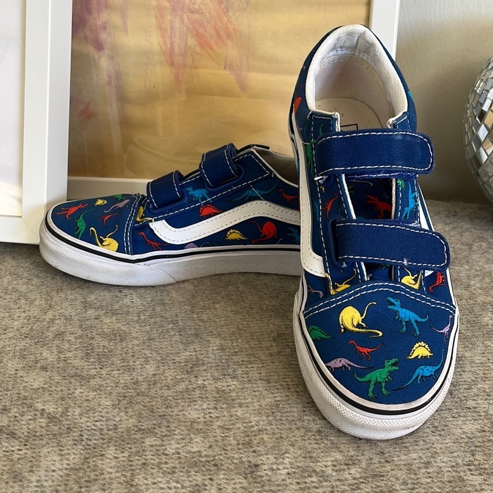 Kids Vans, velcro closure and dinosaurs! Sz 2.5